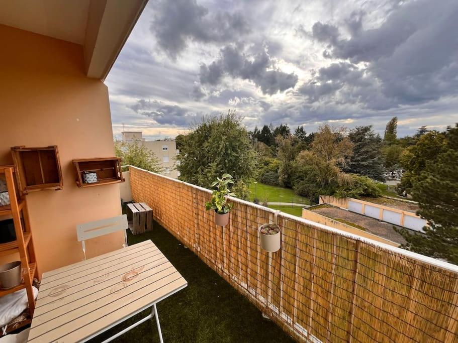 Le Juliette 23 - T3 Lumineux Apartment Bourg-en-Bresse Luaran gambar